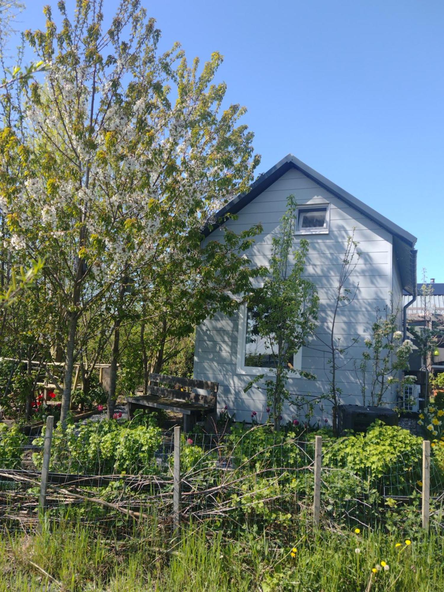 Tuinhuisje In Het Groen Almere Exterior foto